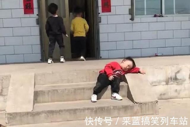 摩擦|抖音“接地气宝宝”火了,在地上摩擦:我妈已经3天没打我了