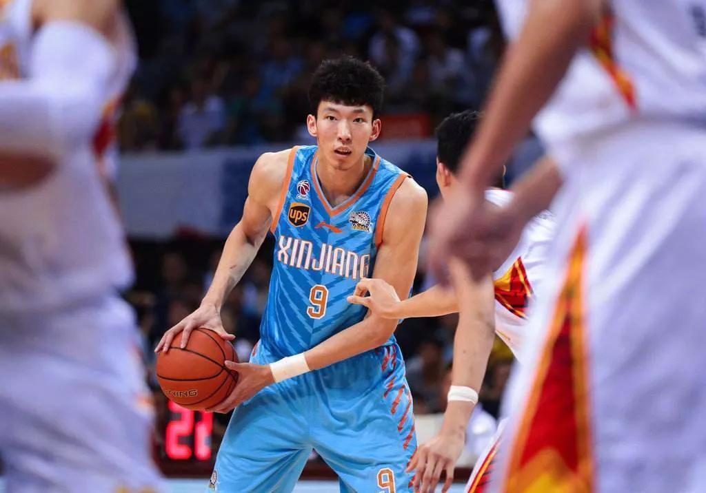 鳳凰隊(duì)|周琦慘遭鳳凰隊(duì)主帥嘲諷，從來(lái)沒(méi)有見(jiàn)過(guò)這樣的球員，或做出新決定