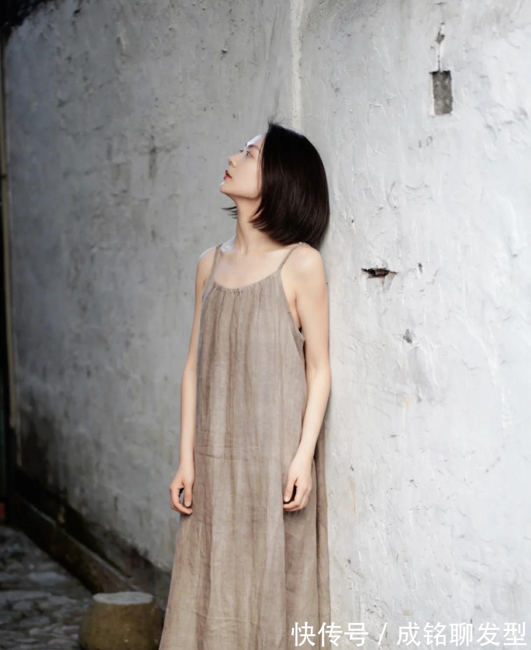 宽松|今夏流行“奶奶风”穿搭,清新随意又百搭的单品,减龄又显气质