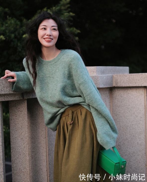 衬衫|我们只需要叠穿一件衬衫,就能提升造型的档次感