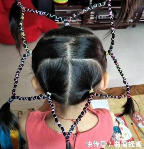 辫子|孩子一回家就说头疼,解开幼儿园老师给娃扎的辫子,宝妈心疼不已