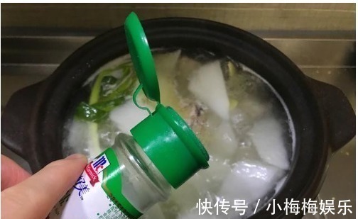 炖白萝卜时，只要多加这2种调料！保证萝卜越炖越香，越炖越好吃