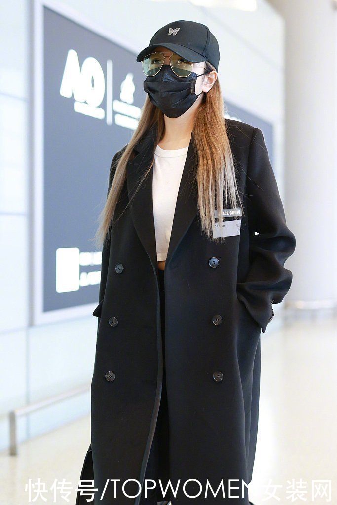 周扬青时尚质感在线,嘻哈甜美潮酷风时髦又个性,这穿搭真绝了