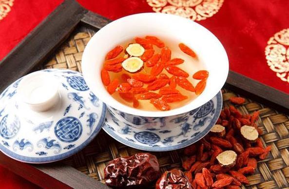 身体健康|枸杞水好处多多,每天一杯身体受益,更好保护身体健康