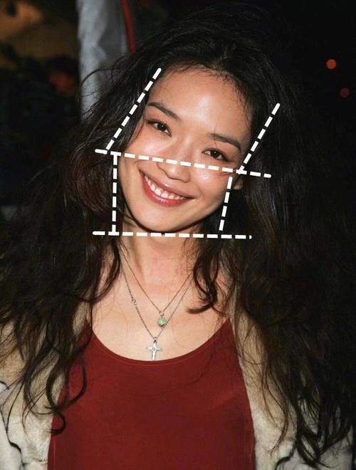 花木兰|方脸适合什么发型?想给方脸 “削骨”并不难,3步教大家选发型