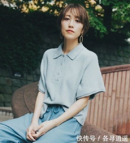 女人味 春季穿衣气质很重要,瞧这位44岁妈妈的穿搭,不显身材也有女人味