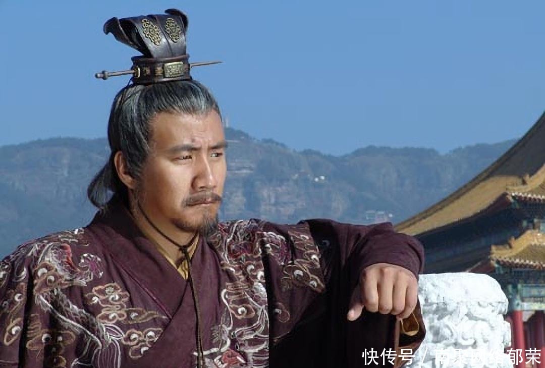 深夜|朱元璋深夜批阅奏折,宫女送来一碗粥,朱元璋却大怒立刻将其处死