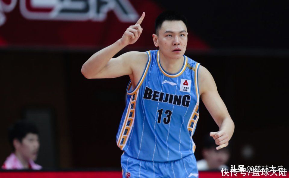 三分王|首钢完成重要续约！CBA三分王辅佐雅尼斯，能否再拿一个总冠军？