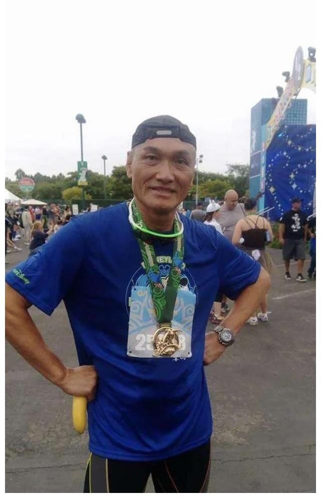 如何?为养家兼职司机,36年未受重用太唏嘘