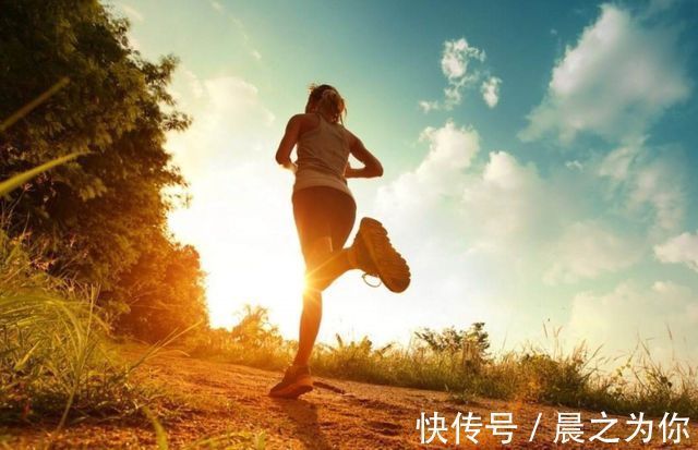 运动|身高178的“校花”美女，终圆篮球梦，坚持1项运动或是关键