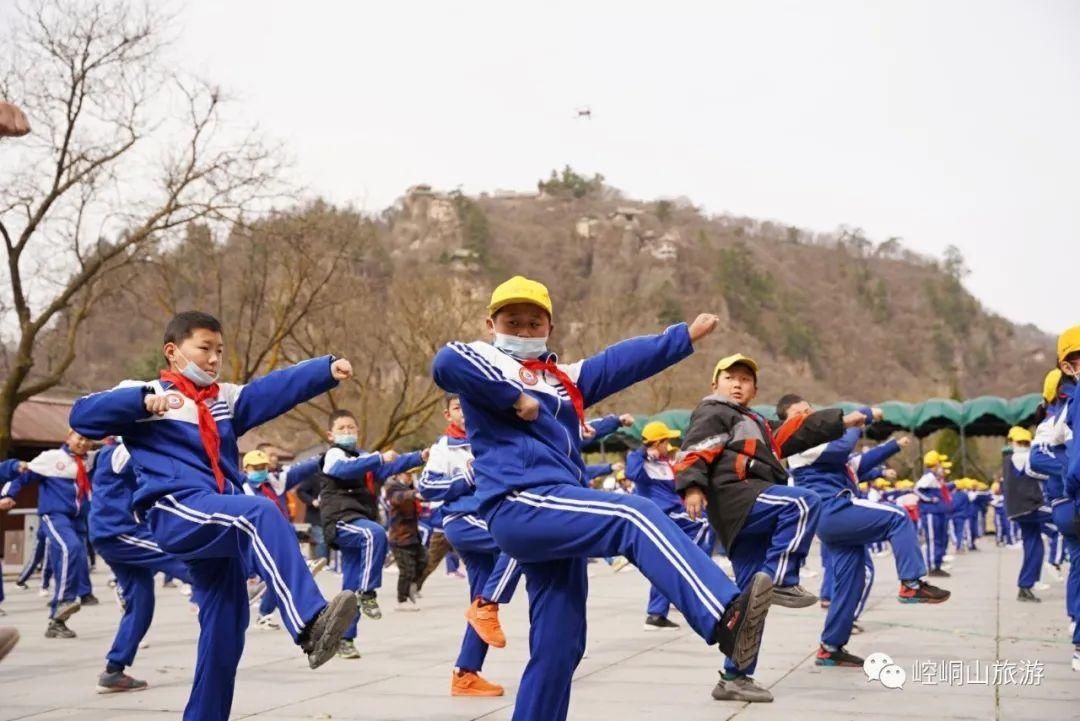 崆峒山景区掀起春季研学游热潮！