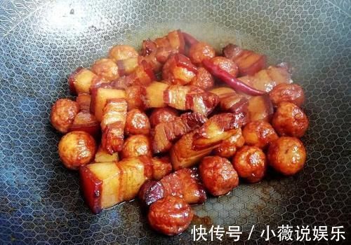 糖色|做红烧肉,牢记“1冷1热”的窍门,软糯不柴,入口即化,太香了