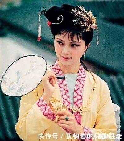 薛宝钗#她是《红楼梦》剧中女二号,却因婚姻误了终身