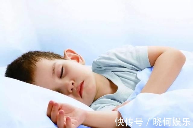 生长激素|孩子几点睡觉最好?要想孩子长高,抓住黄金睡眠时间,父母别忽视