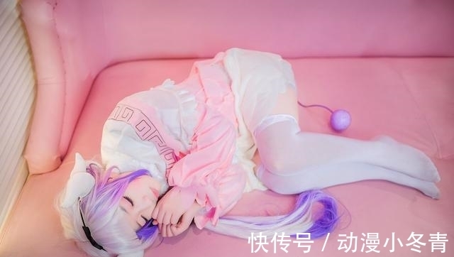 文文|为什么现实中大部分女生都不喜欢穿白丝?萝莉少女道出实情!