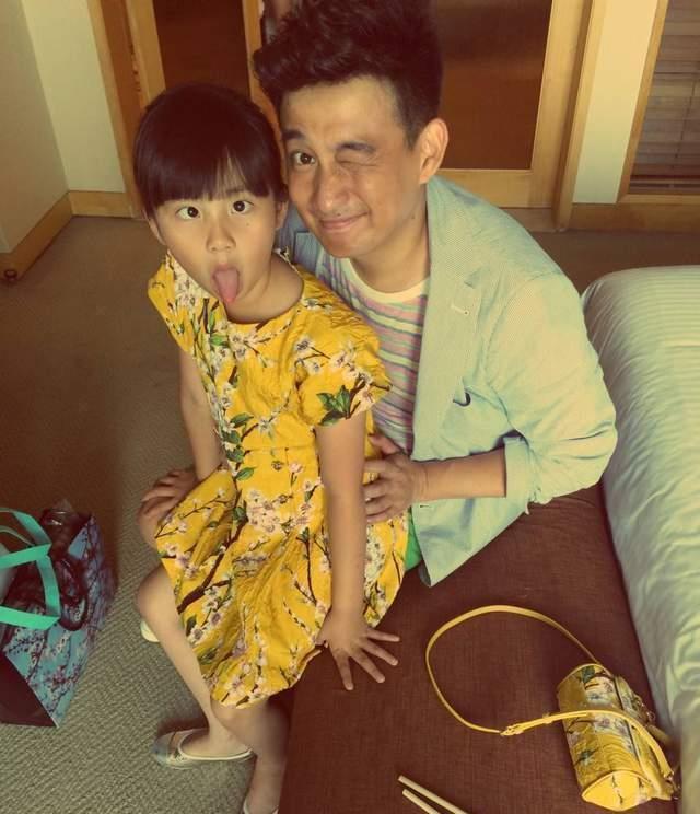 下厨|探访黄磊豪宅,古意盎然的风格真心好看,会下厨的男人就是有魅力