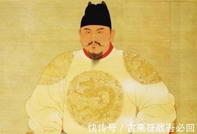 椁室#挖地基发现明朝古墓,全部墓墙都用青花瓷堆成,专家:从没见过