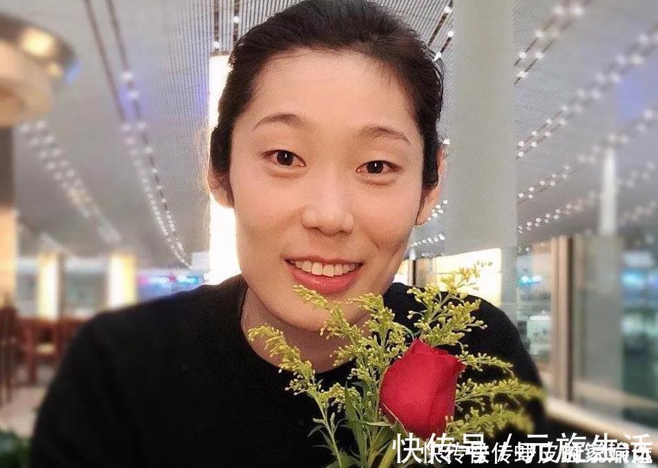排球|朱婷大姐:辍学打工供妹上体校,用瘦弱身躯为妹妹们撑起一片天!