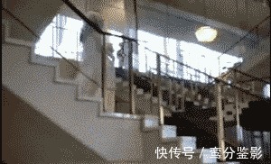 |搞笑GIF：女生宿舍都是这样子吗 跟我想像中的不一样啊