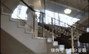 |搞笑GIF:女生宿舍都是这样子吗 跟我想像中的不一样啊
