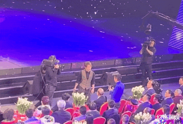 從一夜成名到“消失”在春晚，“大魔術(shù)師”劉謙到底經(jīng)歷了什么？