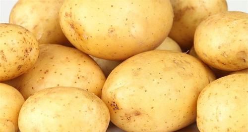 女性到了中年推荐常吃3种食物，平肝降压，排毒养颜，好处多多