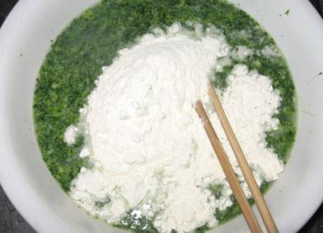 面糊|芹菜最好吃的做法,不炒,不凉拌,上桌后一点都不剩