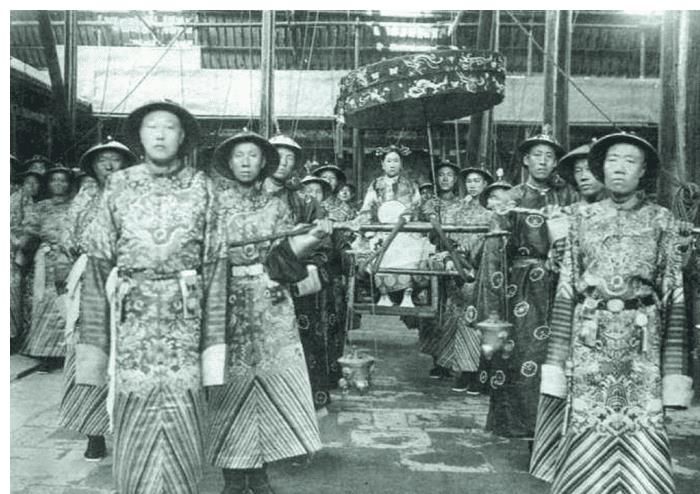 慈禧太后|慈禧太后怪病缠身，御医束手无策，他开了一副打胎药就治好此病