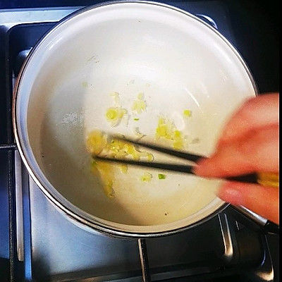 减脂快手早餐:番茄肉酱意面,角瓜虾仁汤,酸奶牛油果泥