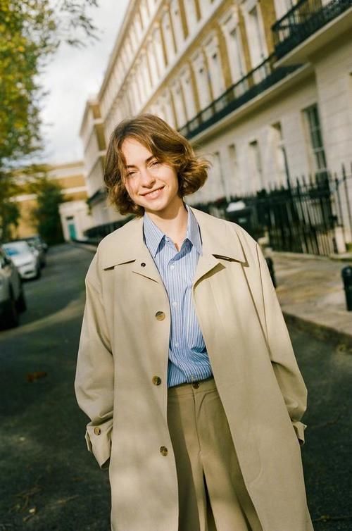风衣+衬衫，春季职场穿搭范本！