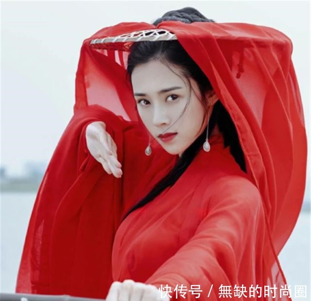 军宠文她误喝被下药的酒,入错房染红少帅床单,醒来领证成军嫂