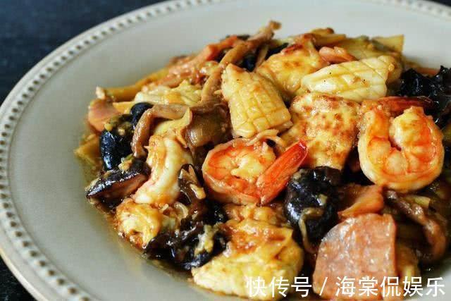 鸡精|美食推荐水煮肉片，芹菜炒肥肠，八珍豆腐的做法