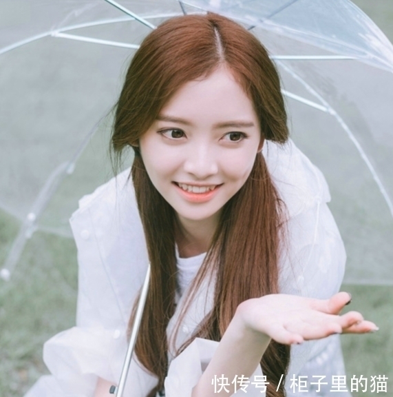 头发|女生别总散着头发,这六款懒人扎发款款好看减龄,男朋友爱第五款