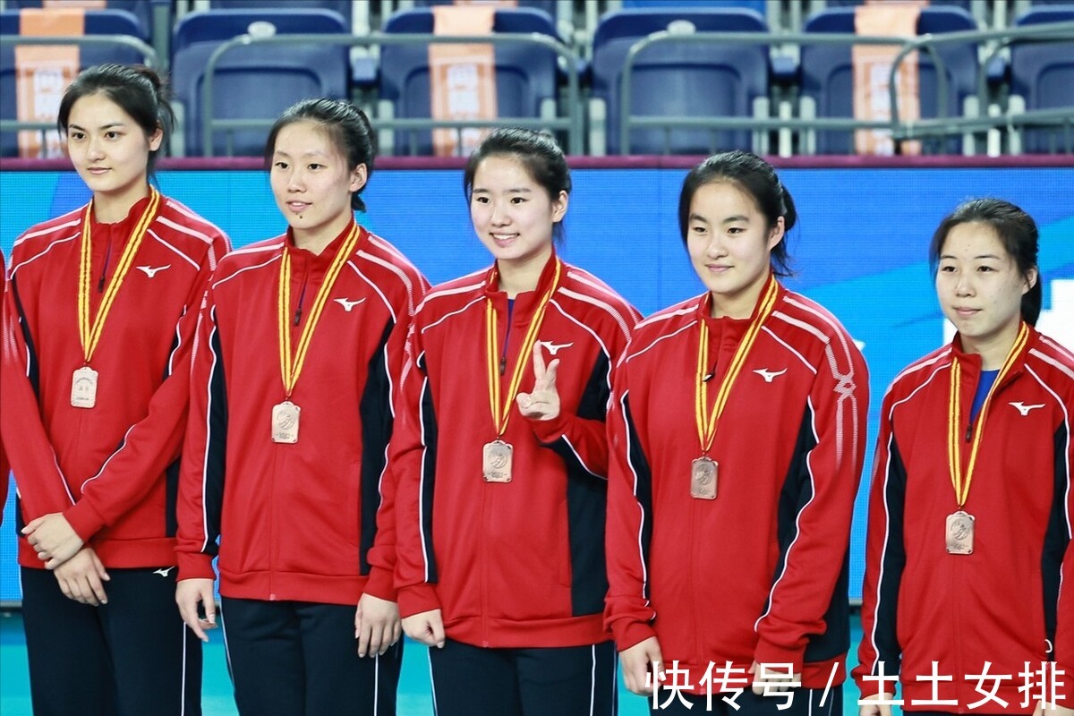 龚翔宇|江苏女排全新阵容出炉！7仙女仅剩3人，张常宁等4主力缺席