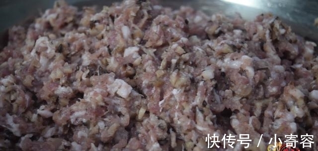 水淀粉|猪肉丸子最好吃的做法，简单美味又下饭，看看你喜欢吃不？
