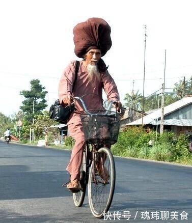 谢秋萍|世界上头发最长的3个女人,重达70斤,丈夫每天帮她梳几个小时