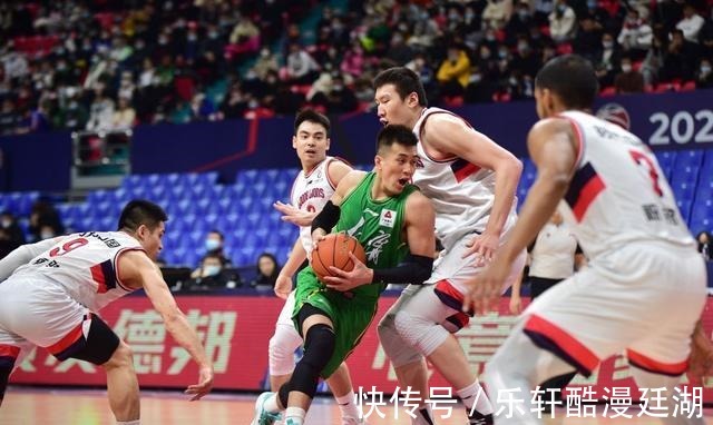 杨鸣|是不知好歹还是较真垃圾时间,杜锋亲外甥意外举动惹火郭艾伦