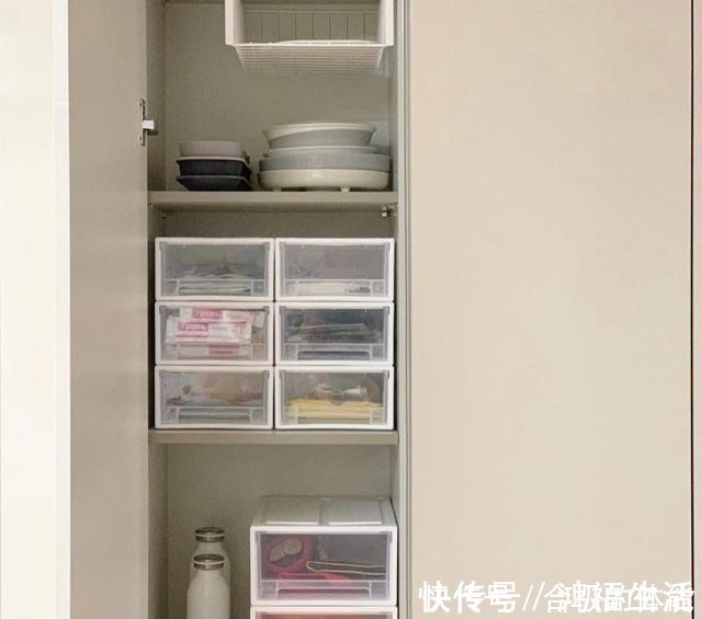 功力|韩国极简之家，太太坚持断舍离，家中简单精致，这收纳功力，真强！