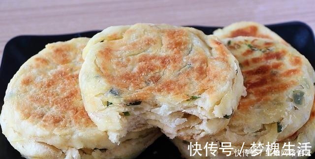 饼子|懒人葱花饼,年夜饭我家最爱的主食,不和面不揉面,个个松软多层