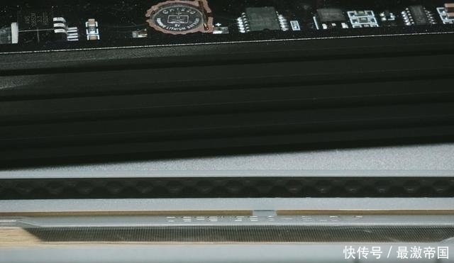 发布|华为mate40发布之际,聊聊mate30半年使用感受和配件