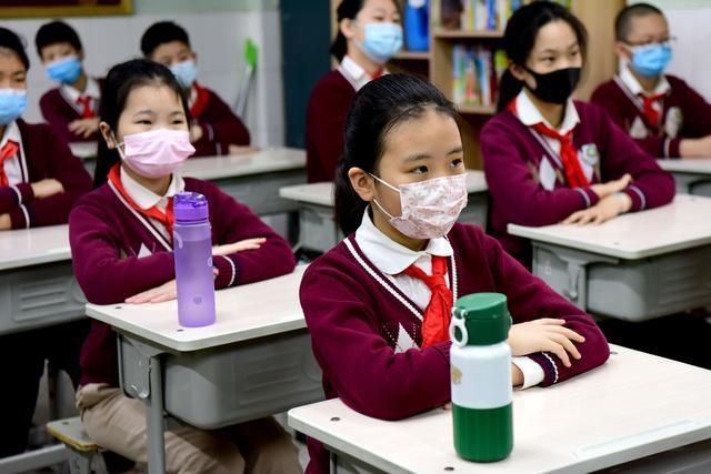 父母|严厉教育扼杀孩子天性？释放天性≠没有纪律，遵规守矩是人生底线