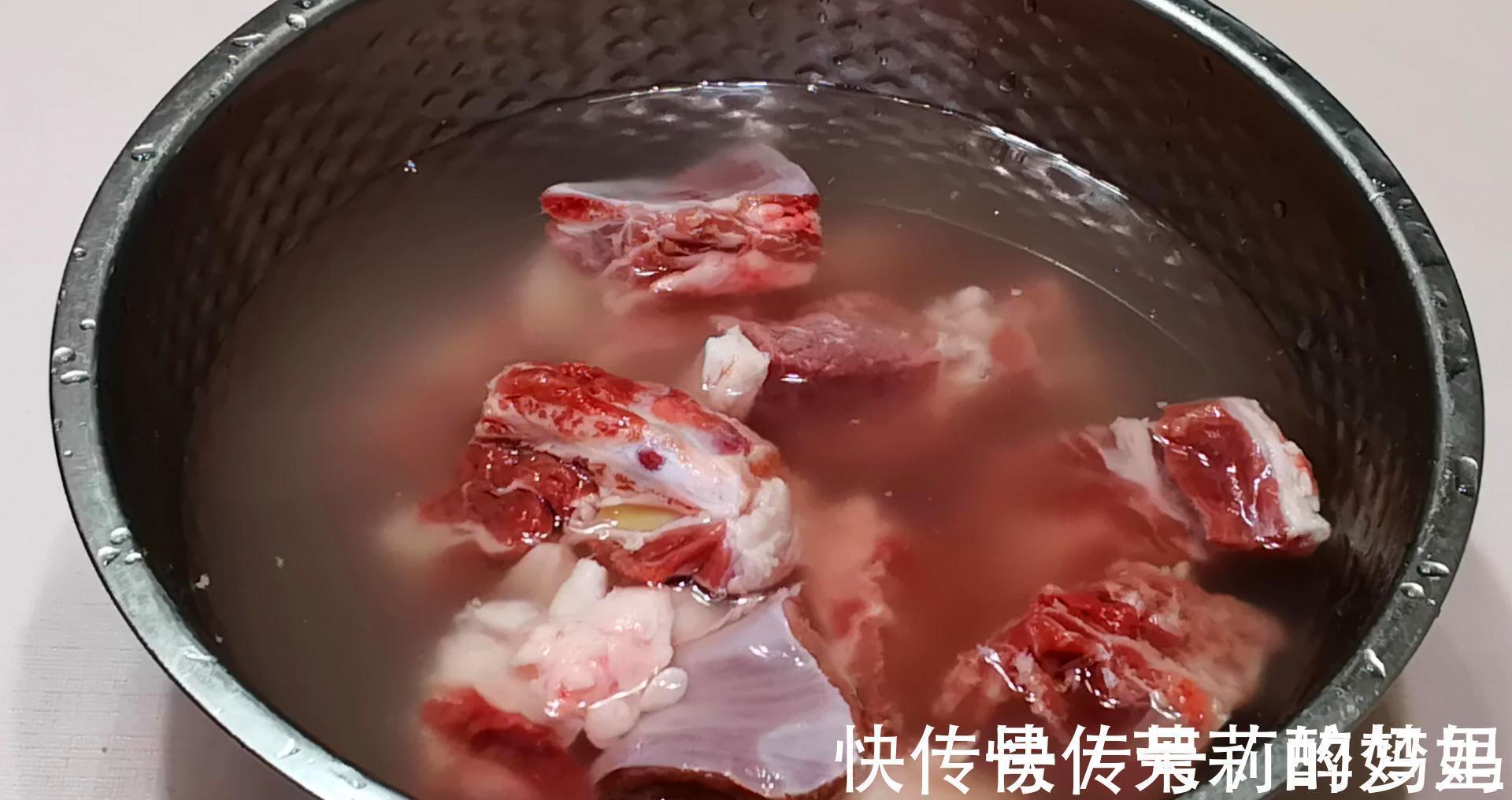 多喝|秋天如果有条件,建议中老年人:多喝这汤,增强免疫力,营养健康