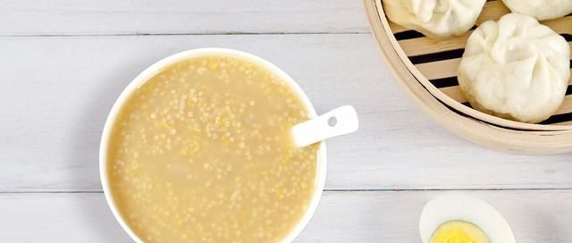 熬小米粥时不要再直接下锅煮,学会这一招,让小米粥又香又浓