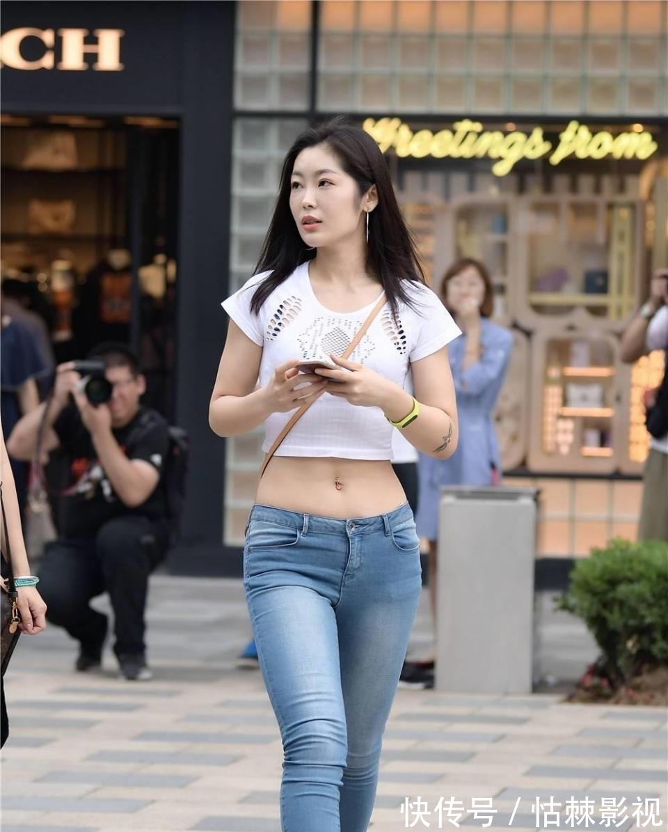 低腰 夏季低腰牛仔裤,配短款上衣,穿着清凉显瘦又自信大方