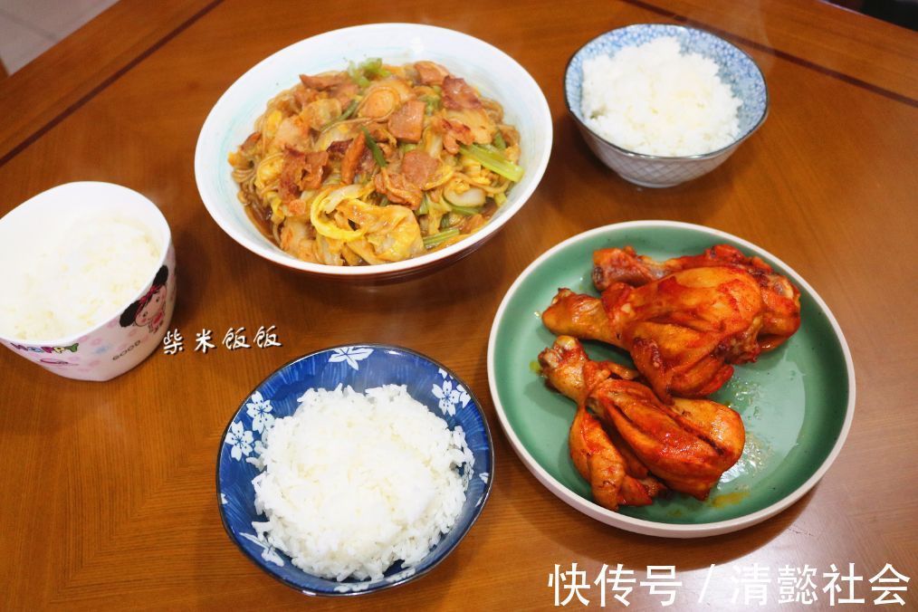 白菜|今日晚餐只有2个菜，女儿说：太好吃了，老公却说：太糊弄了