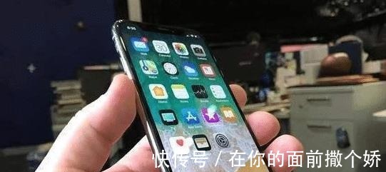 苹果公司|为什么日本的iPhone比中国便宜, 看过此事后, 表示心痛日本网友三秒!