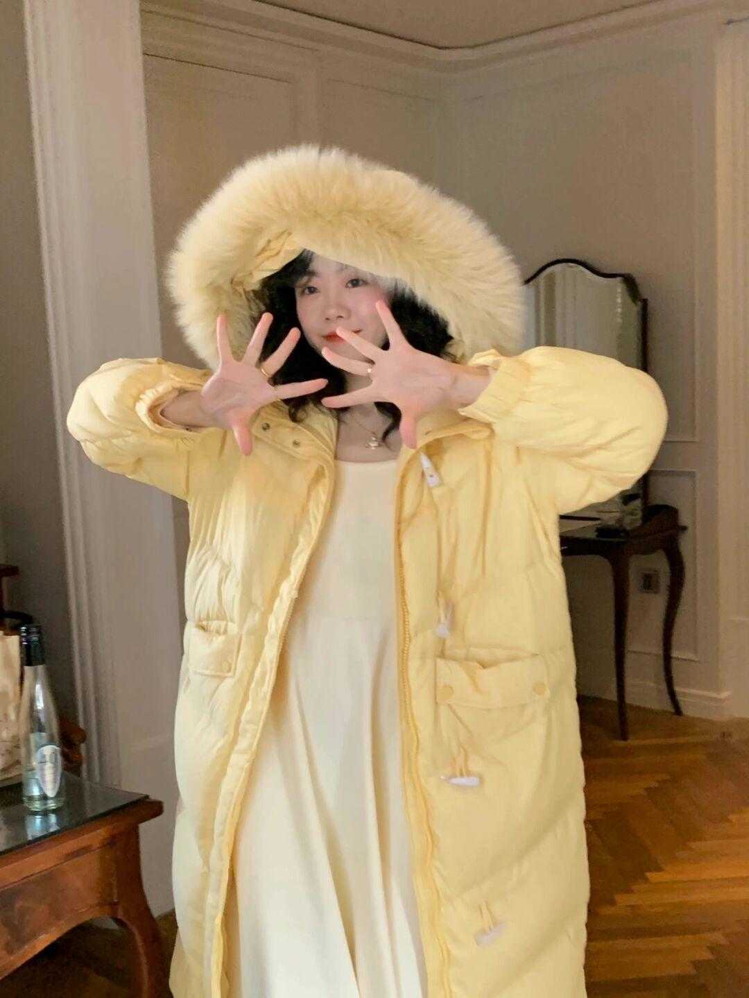 衣身 彩色羽绒服怎样选才不浮夸,照搬照抄这几种颜色,上身效果超棒