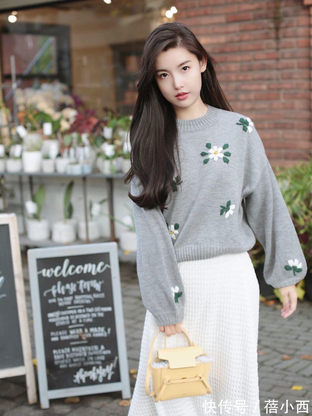 搭配|今年建议多穿“针织衫”和“半身裙”,学会这样搭,优雅到骨子里