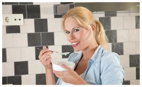 减肥瘦身|一天中发胖“最猛”的三个时间，若能灵活避开，体重也许悄悄降