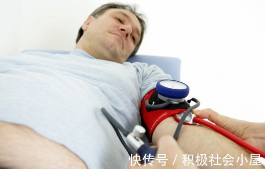 腌制品|高血压患者少吃盐就可以吗？这4种食物应该戒掉，多数人吃错了！